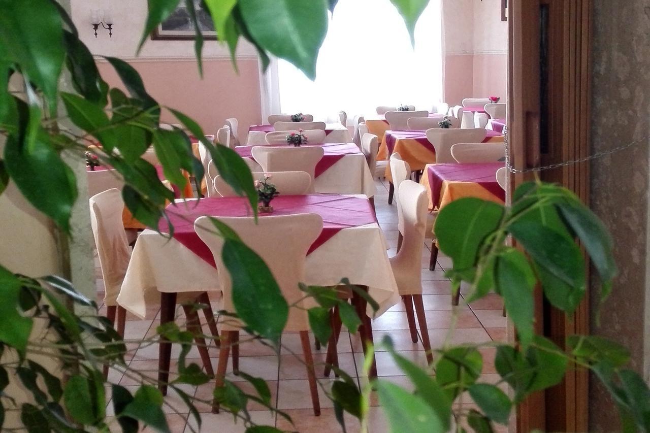 Hotel Carol Cesenatico Extérieur photo