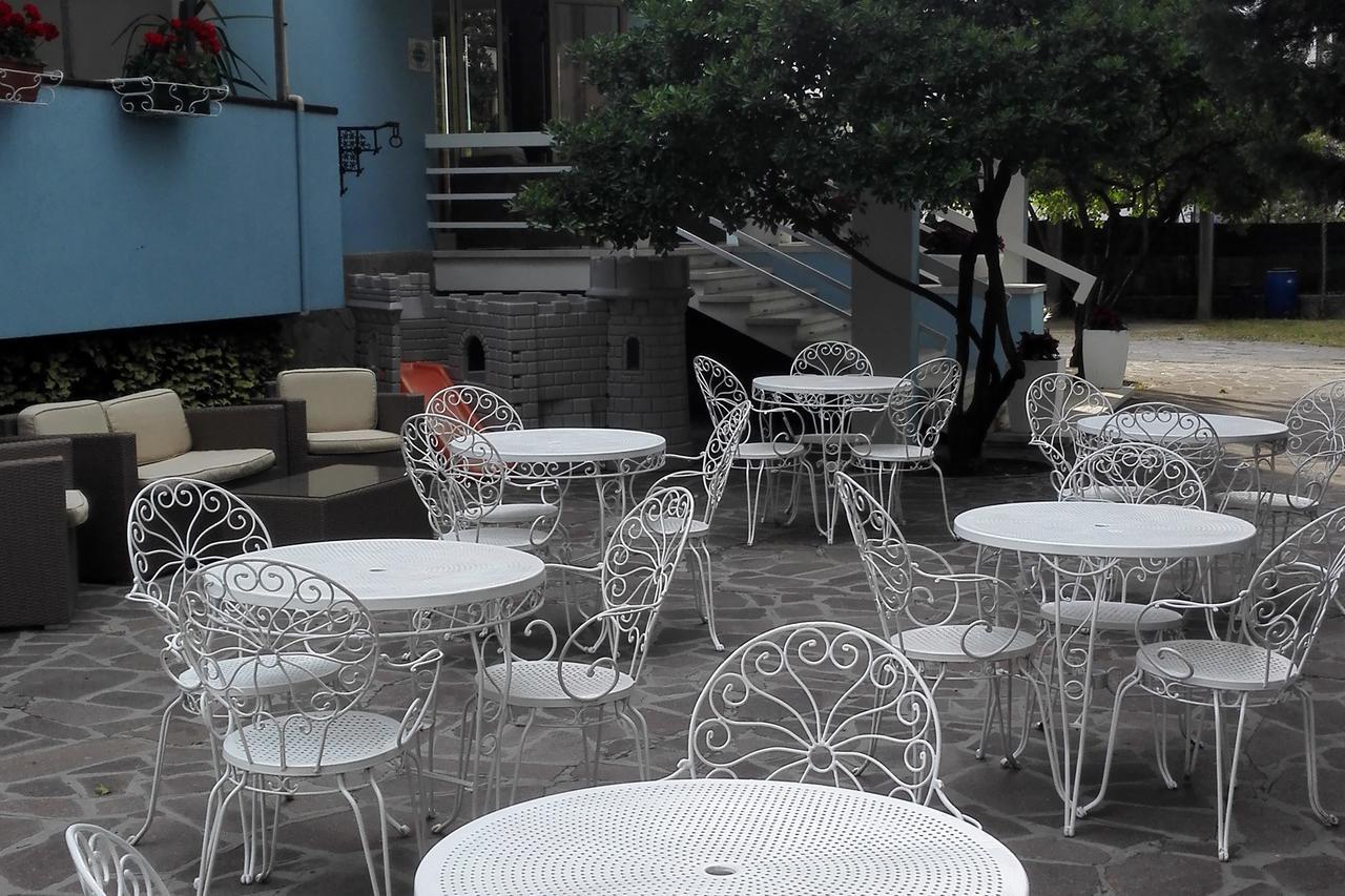 Hotel Carol Cesenatico Extérieur photo