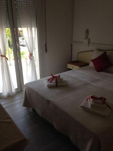 Hotel Carol Cesenatico Extérieur photo